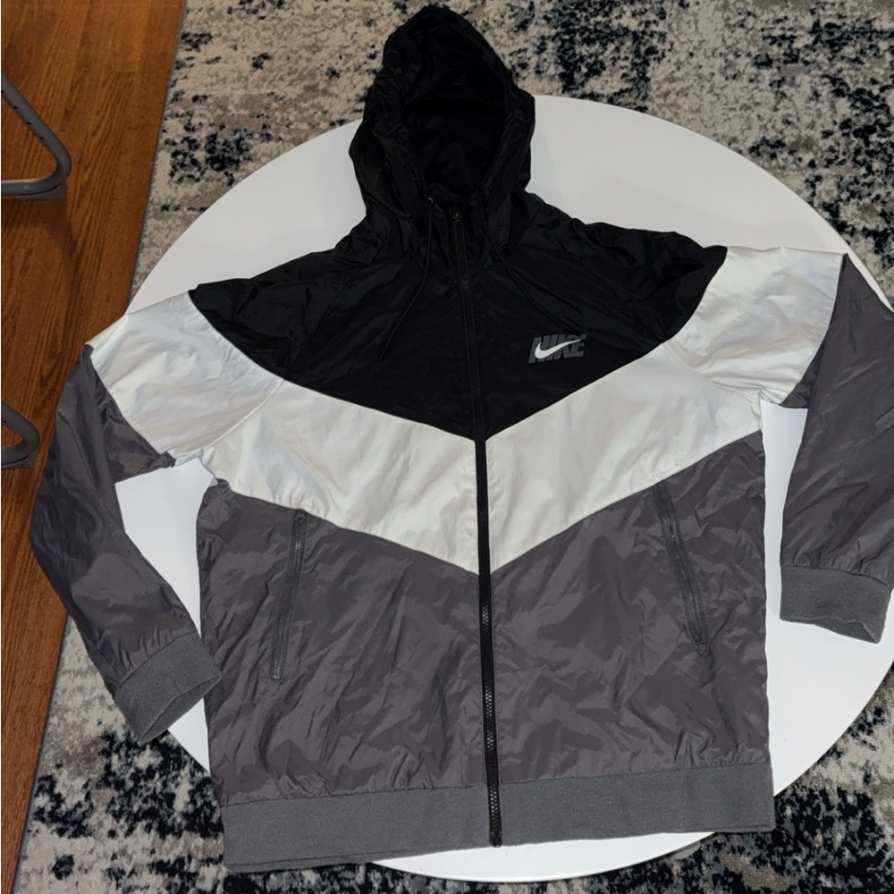 Nikes Men Colorblock Windbreaker